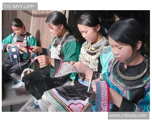 足坛巨星独特风采盘点那些用发带展现魅力与个性的足球球星 足坛巨星独特风采盘点那些用发带展现魅力与个性的足球球星